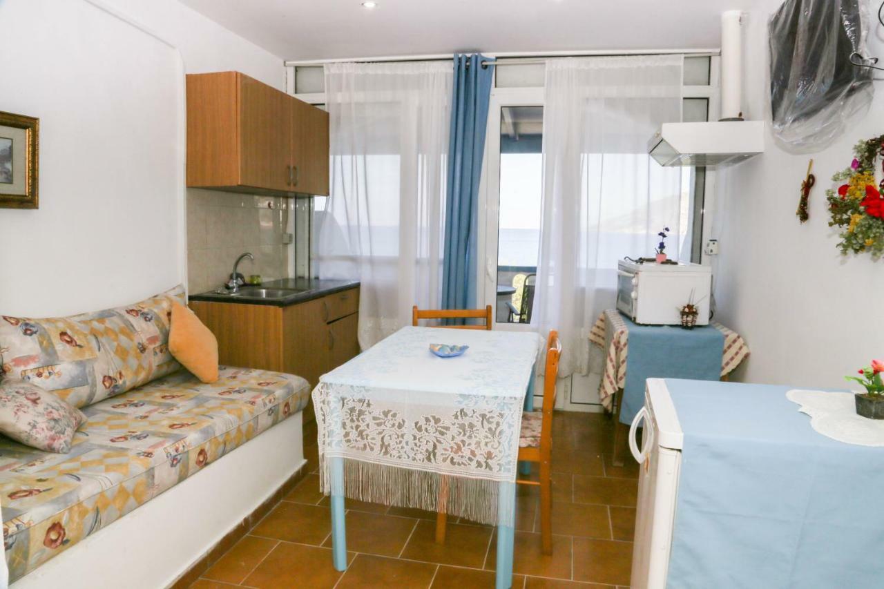 Tony'S Rooms Alinda  Bagian luar foto