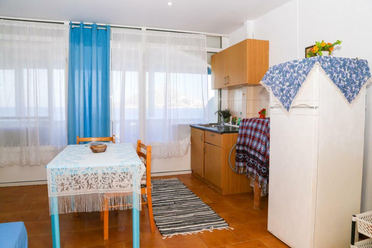 Tony'S Rooms Alinda  Bagian luar foto