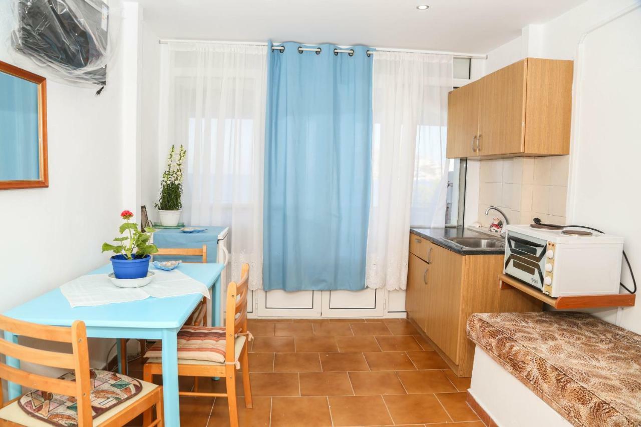 Tony'S Rooms Alinda  Bagian luar foto