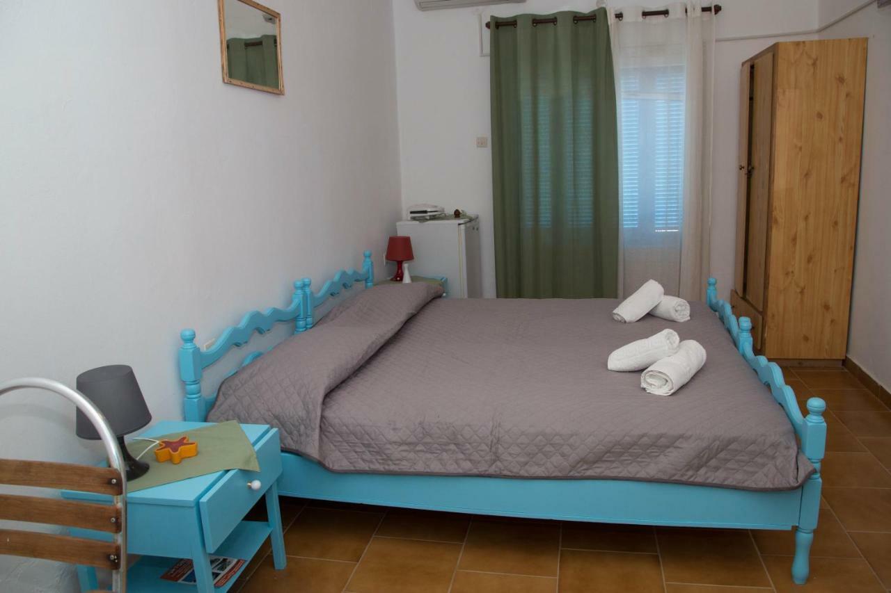 Tony'S Rooms Alinda  Bagian luar foto